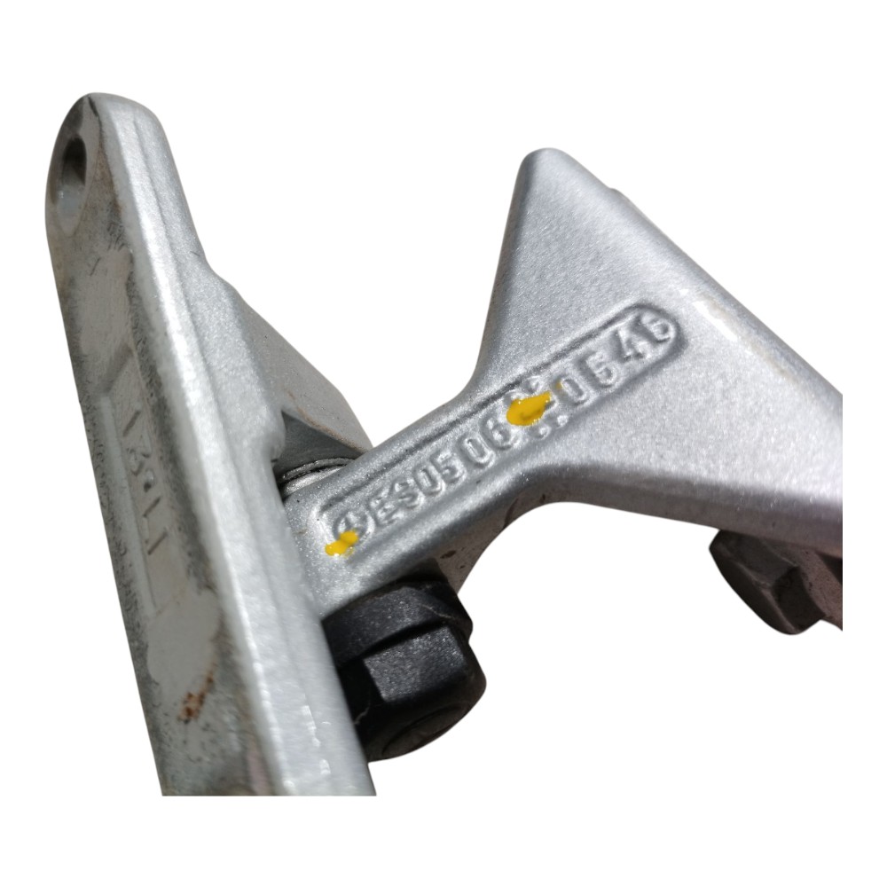 Dobradiça Porta Traseira Esquer Mercedes C180 2002 2007 V661 6