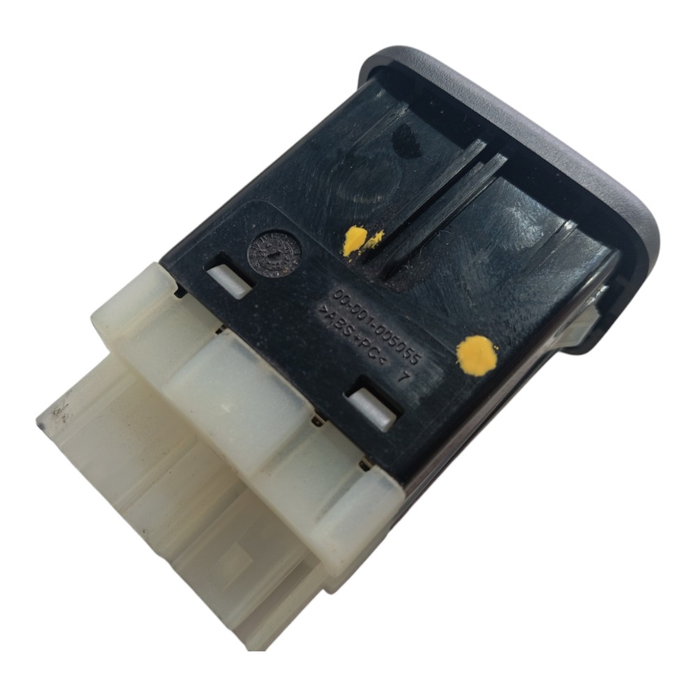 Entrada Usb Gm Tracker 2020 2025 V627 4