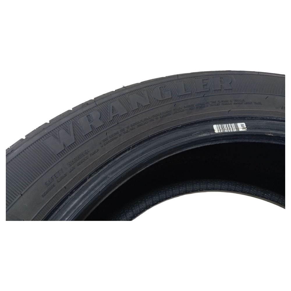Pneu Goodyear Wrangler 215/55r18 V655 8