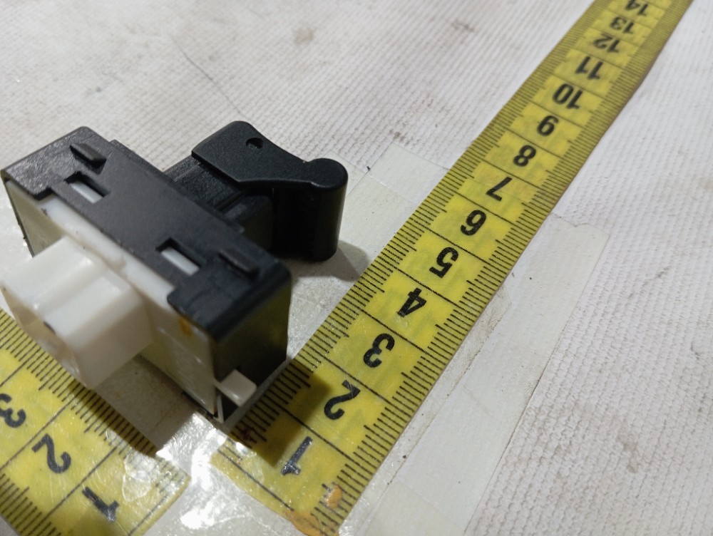 Botão Vidro Porta Diantei Direita Ram Rampage 2023 2025 V659 7