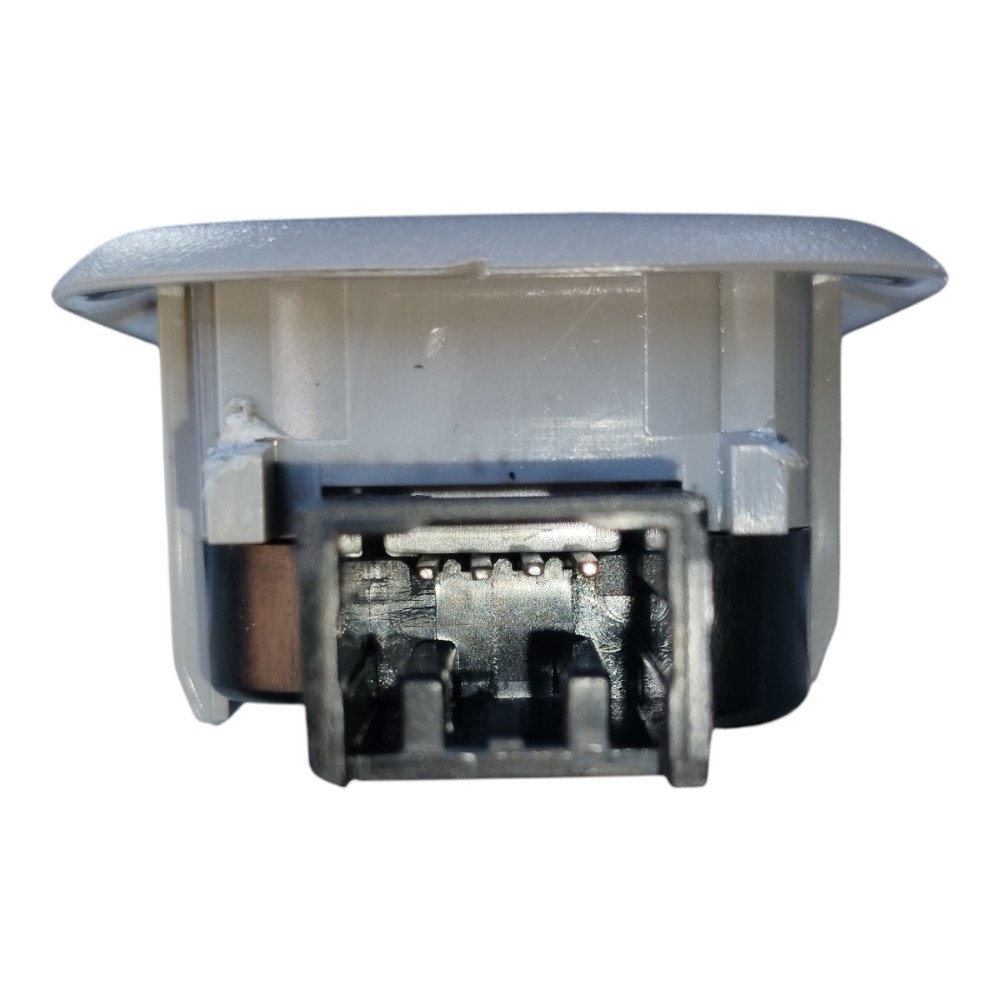 Luz Cortesia Jac E-j7 2023 V618 3