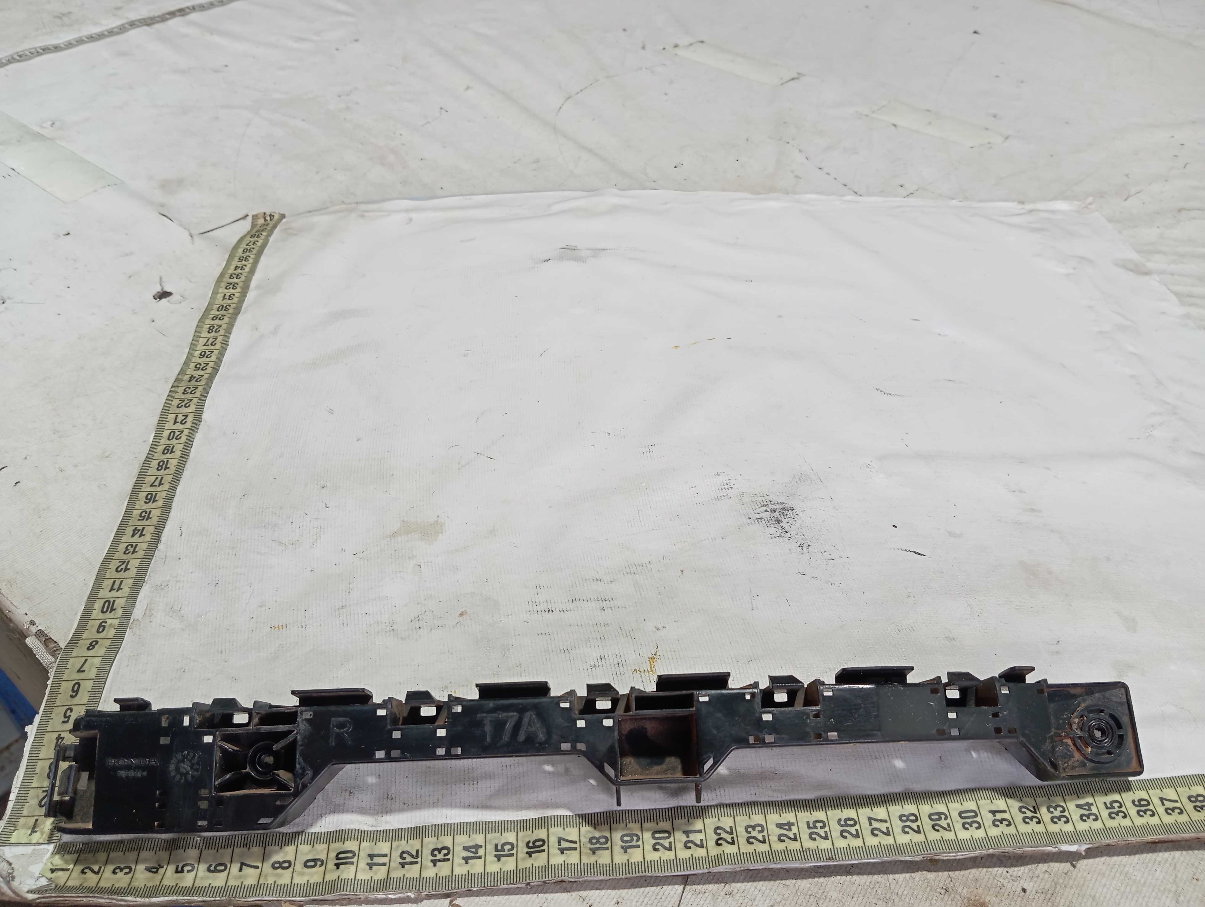 Guia Direito Parachoque Trase Honda Hrv Touring 2020 25 V602 6