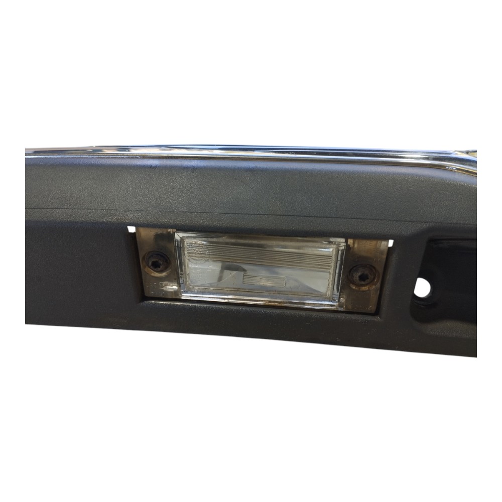 Acabamento Tampa Traseira Chrysler Grand Caravan 2003 V578 2