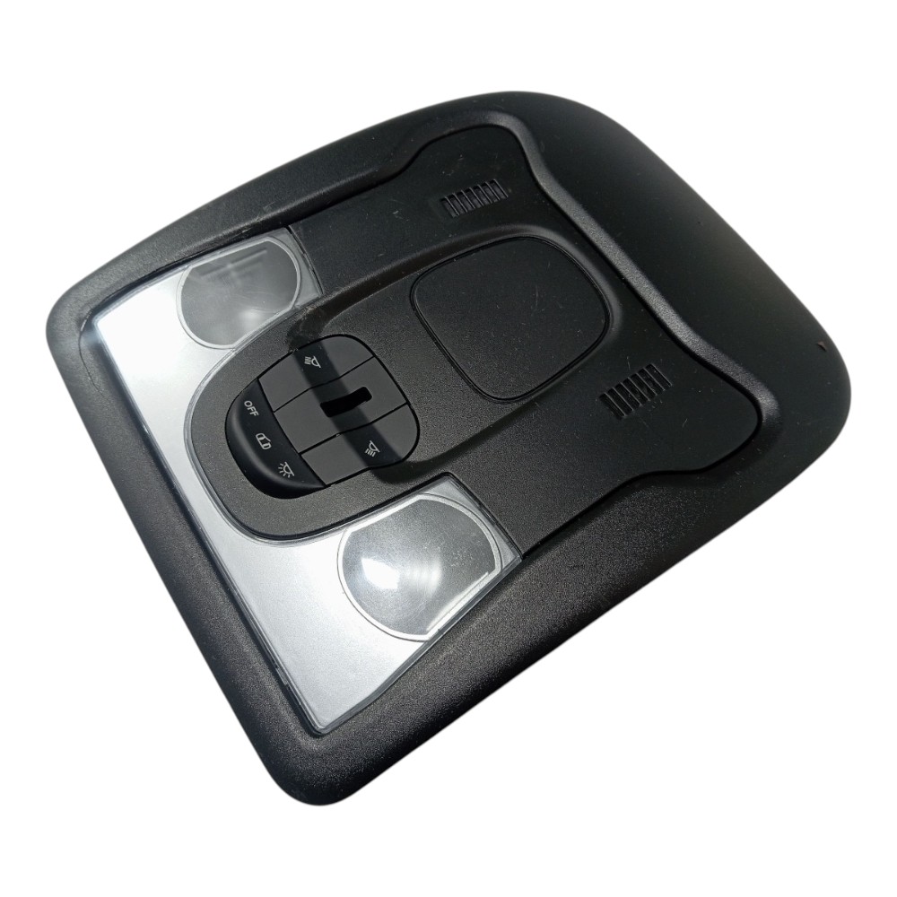 Luz Cortesia Teto Ram Rampage 2023 2025 V659 4