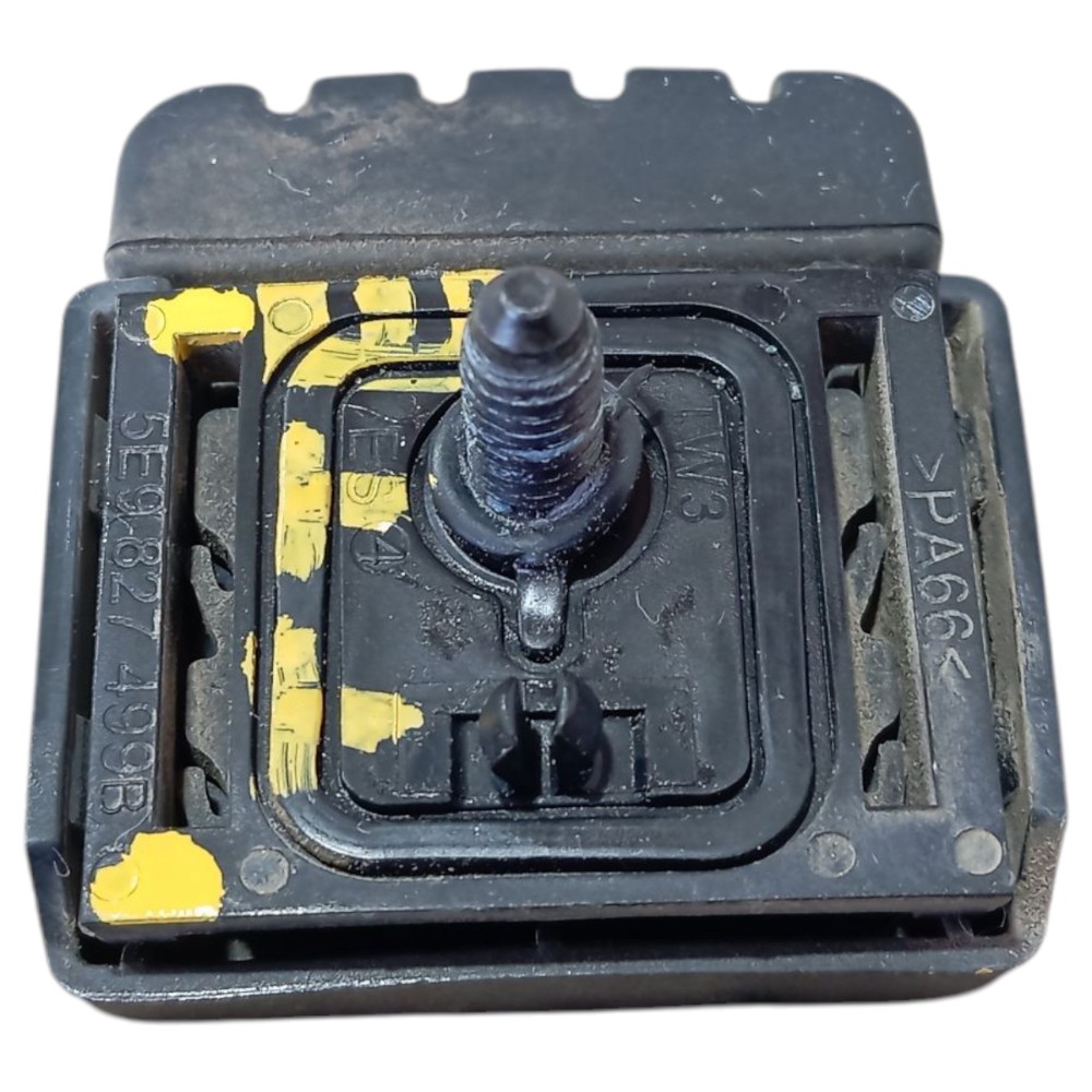Batente Esque Tampa Traseira Vw Taos Highline 2022 2024 V655 3
