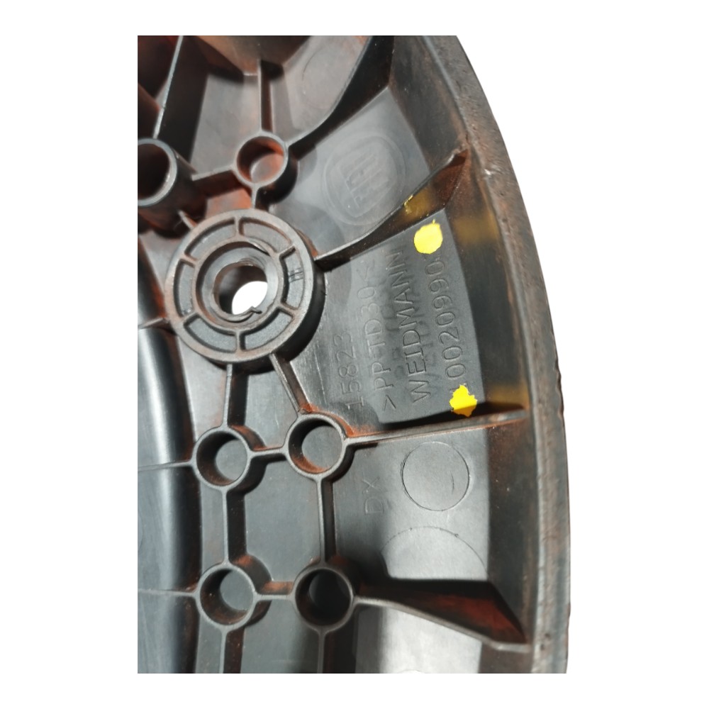 Moldura Superior Caçamba Direita Fiat Strada 2014 /2017 8