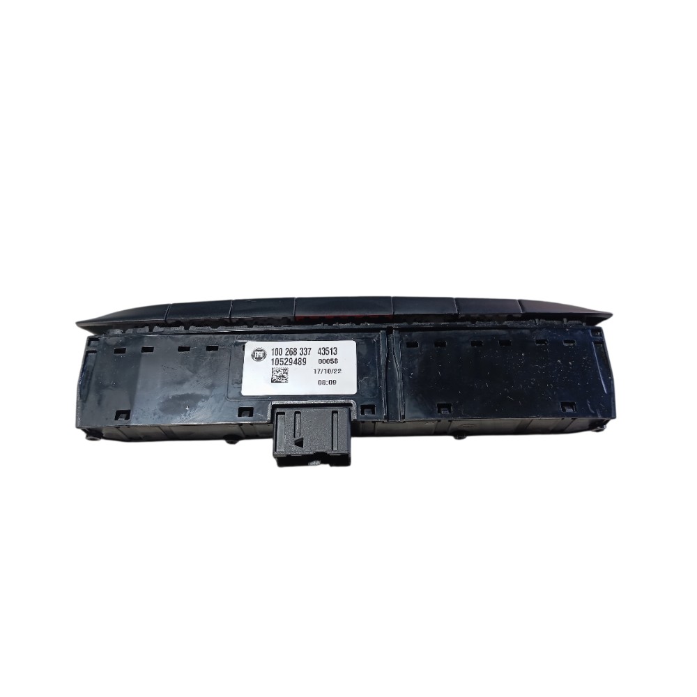 Botão pisca alerta asr Fiat Mobi 2019 1