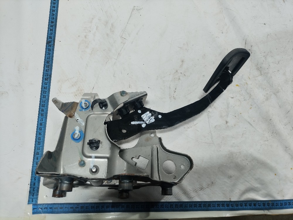 Pedal Freio Nissan Leaf 2023 V632 10