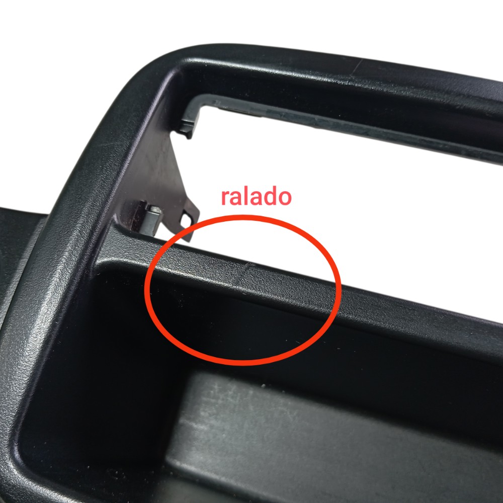 Moldura painel instrumentos Fiat Mobi 2019 8