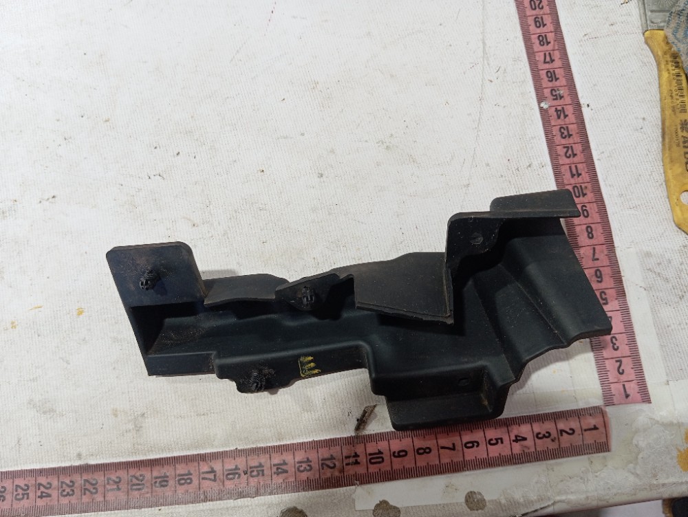 Moldura esquerda churrasqueira Gwm Haval GT 2024 V636 9