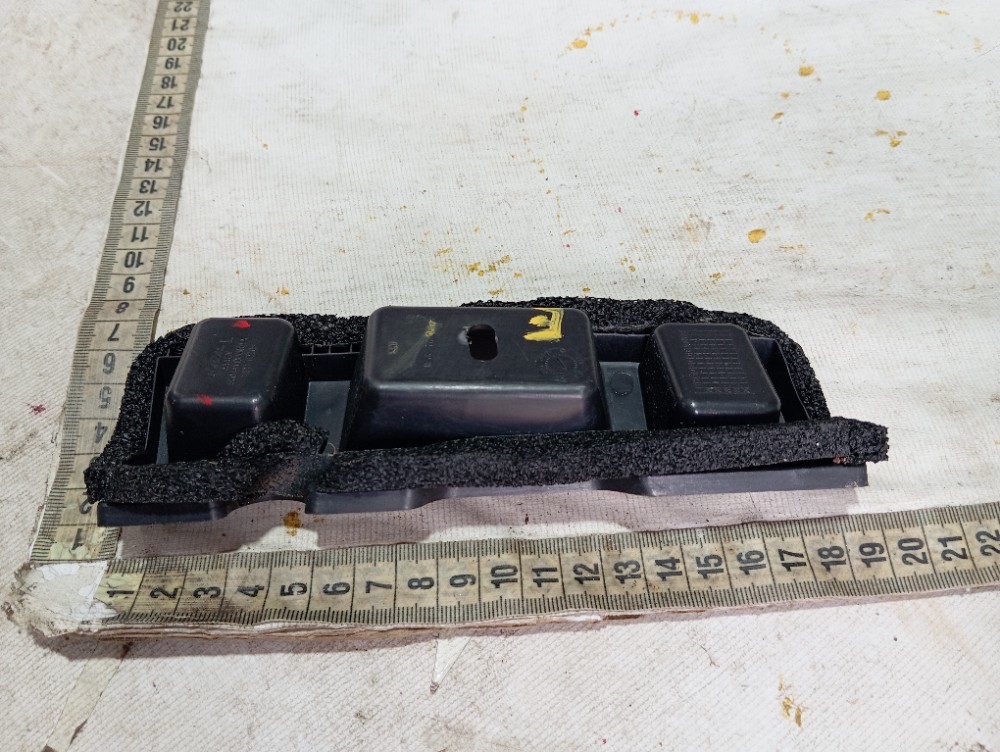 Acabamento Esquerdo Radiador Gwm Haval H6 2024 V610 8