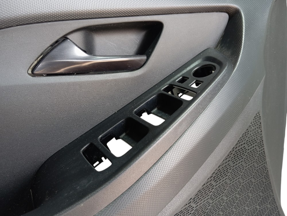 Forro Porta Dianteira Esquerda Hyundai Creta 2023 V609 7