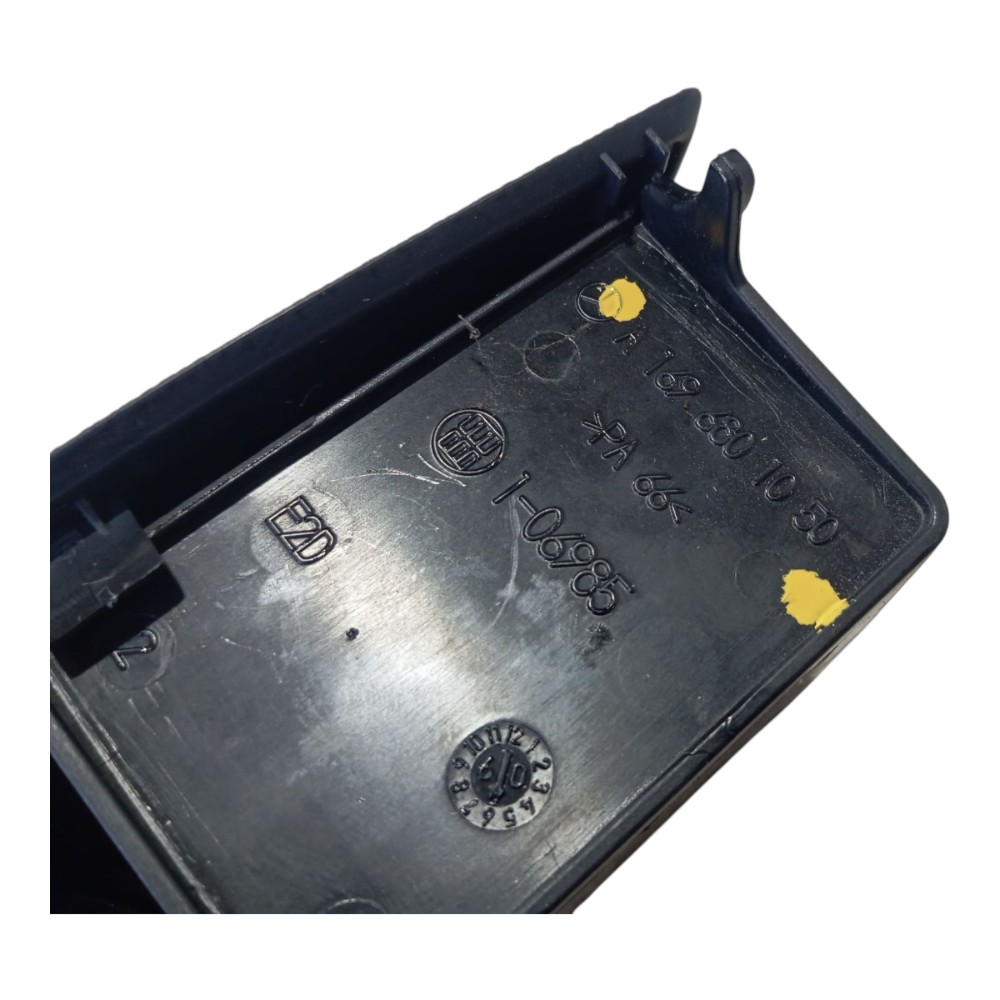 Tomada 12v Console Mercedes B180 2006 A 2011 V630 2