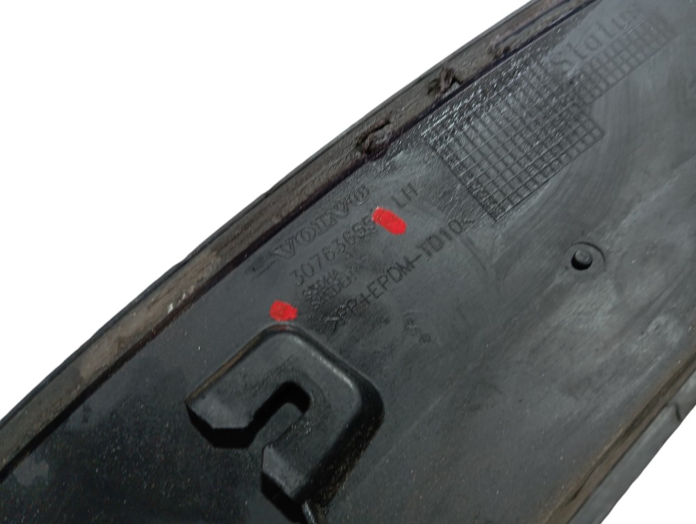 Moldura Caixa Roda Traseira Esquerda Volvo Xc70 2007 V64 7