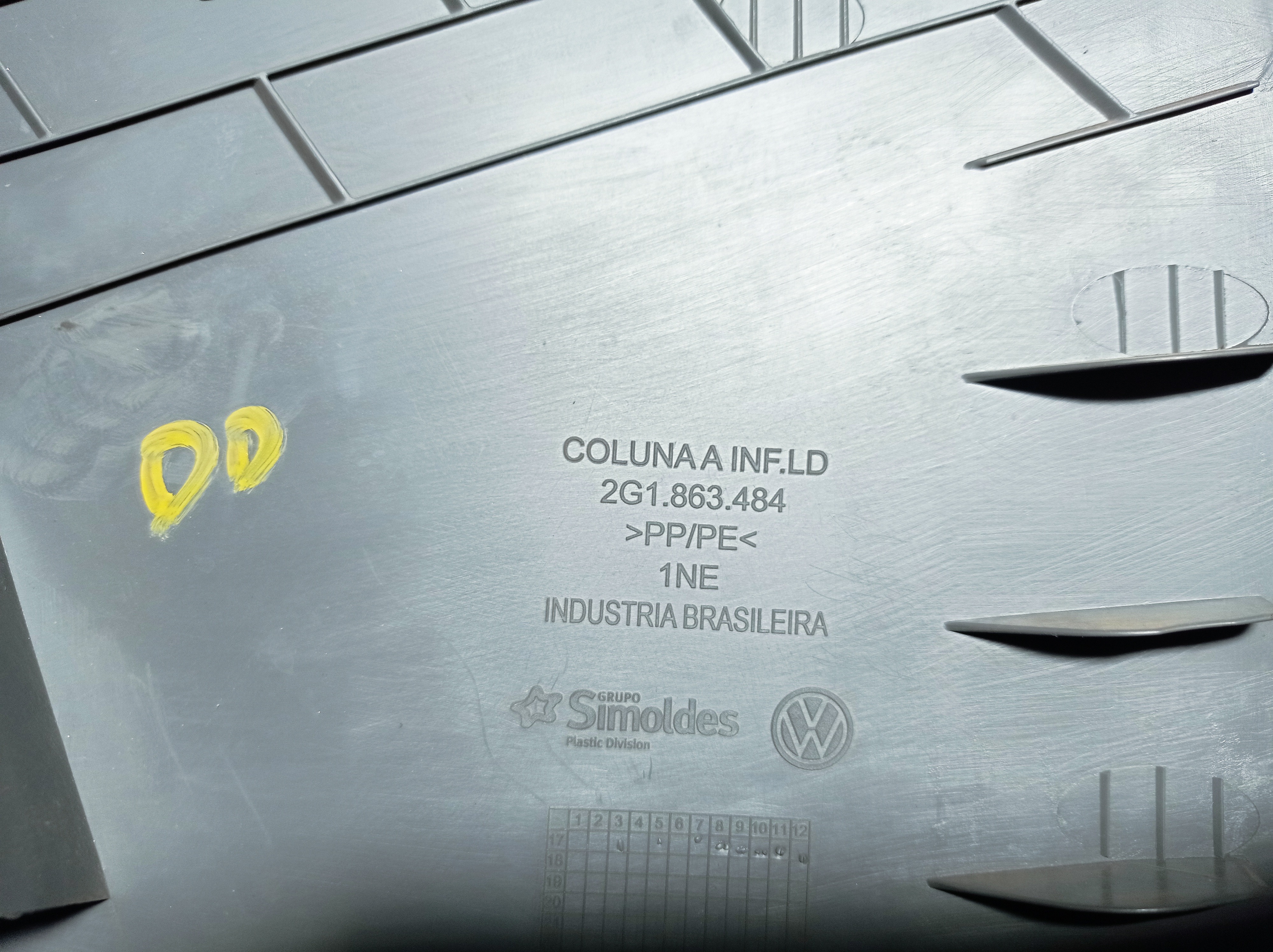 Acabamento Pé De Coluna Dianteira Direita Vw Polo 2018 10
