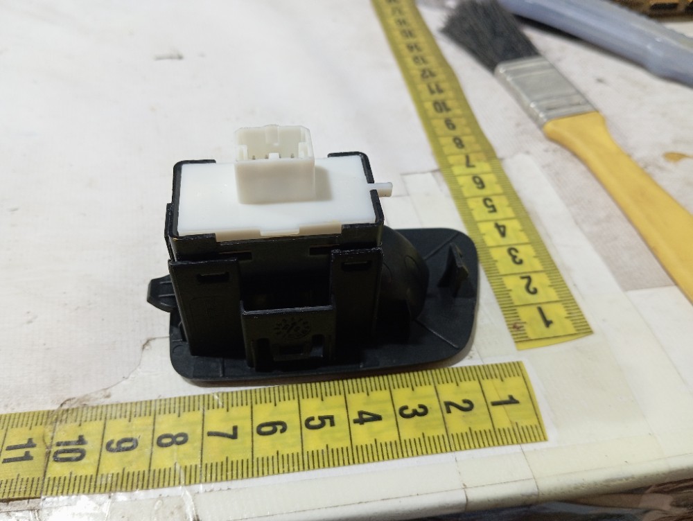 Botão Vidro Porta Trase Direita Ram Rampage Rt 2023 25 V664 9