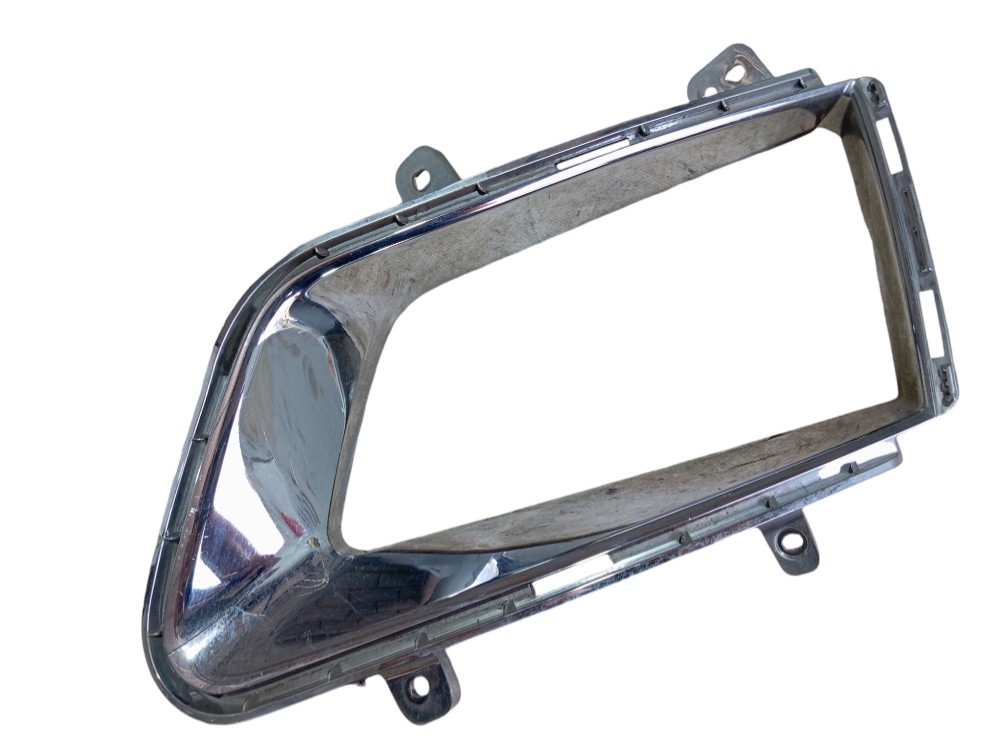 Moldura Farol Milha Direito Ssangyong Xlv Dlx 2018 V612 Direito 5