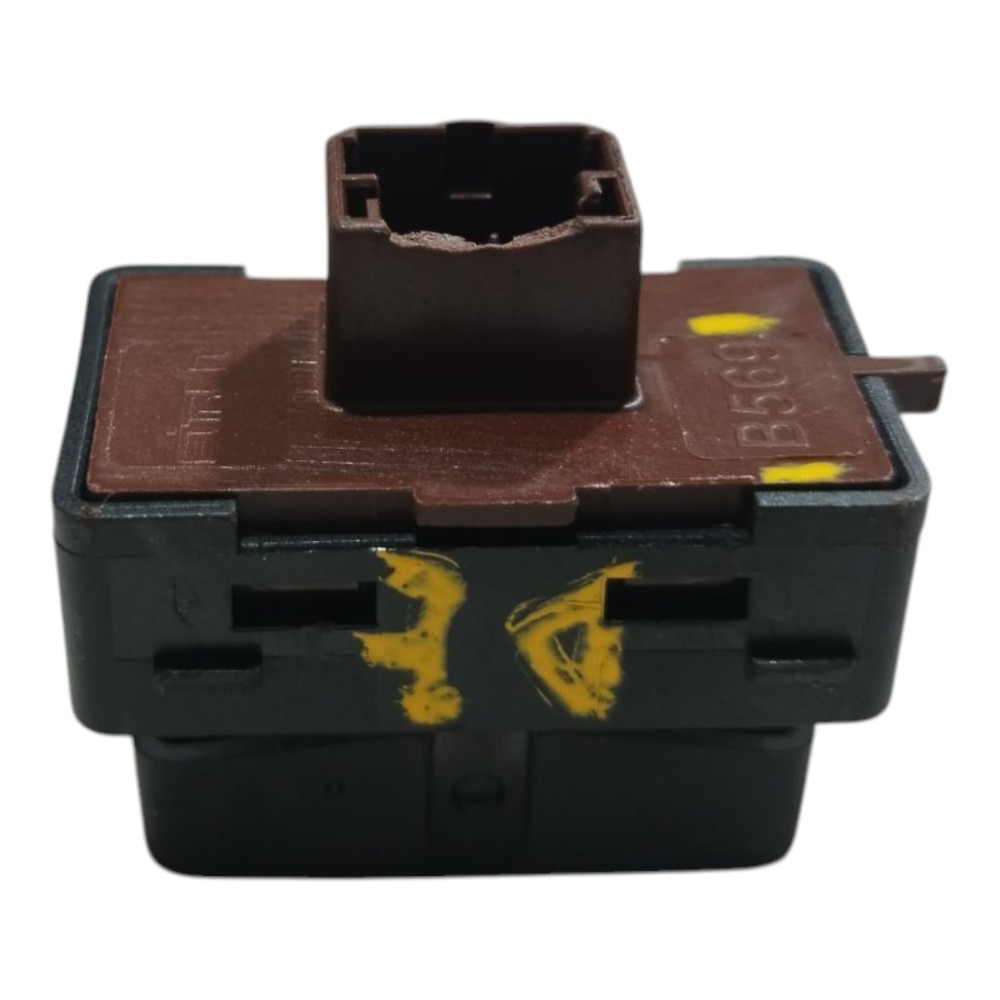 Botão vidro dianteiro esquerdo Ram rampage 2024 V659 3