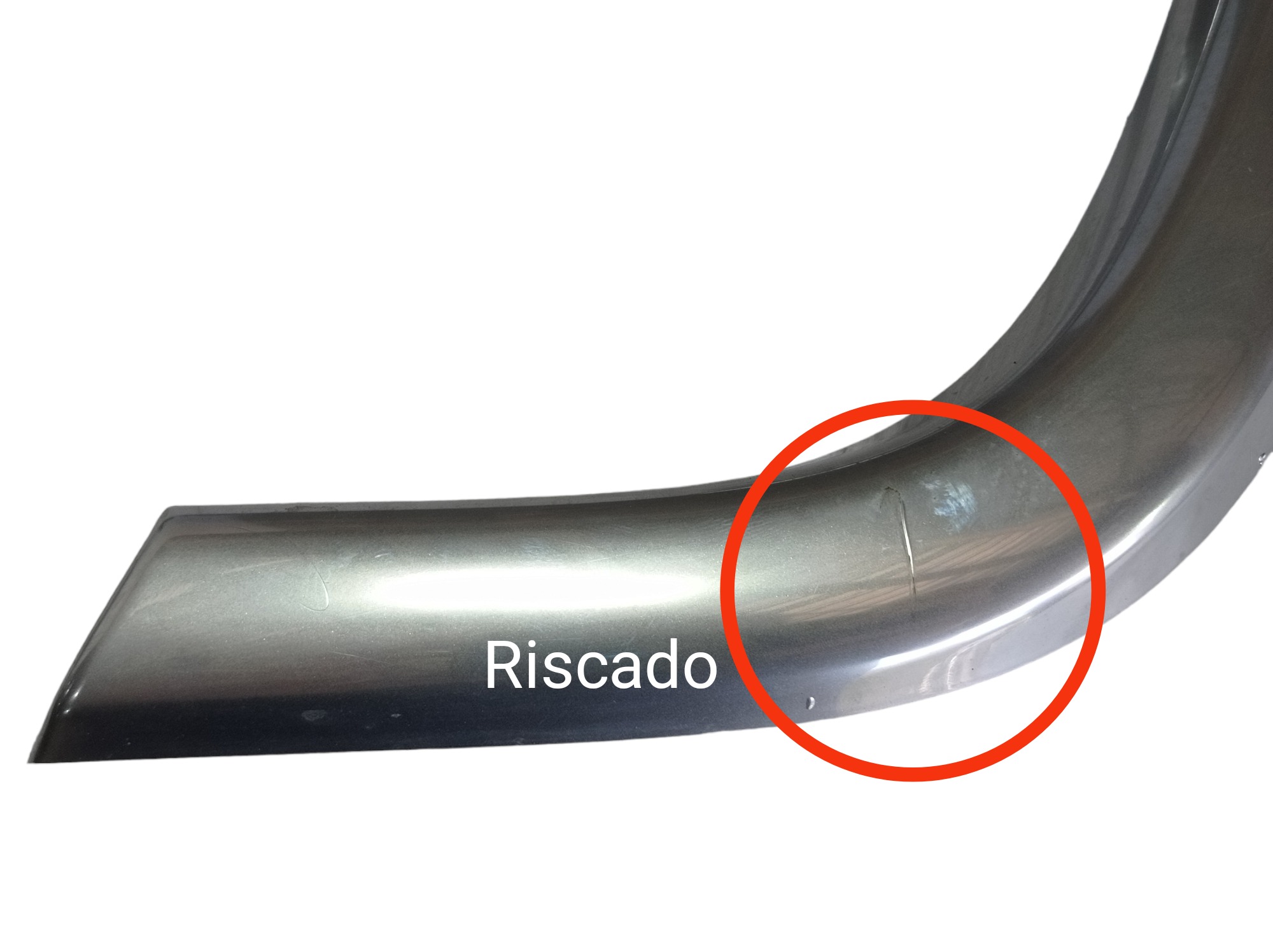 Moldura Maçaneta Tras Esquerda Discovery Sport 15 2018 V591 Traseira Esquerdi Prata 3
