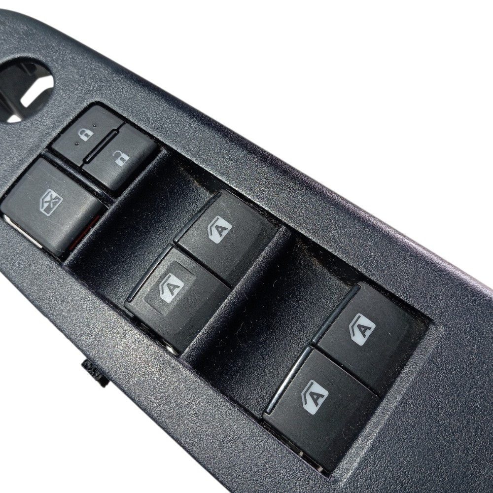 Comando vidro porta dianteira esquerda Toyota Yaris 22 2023 7