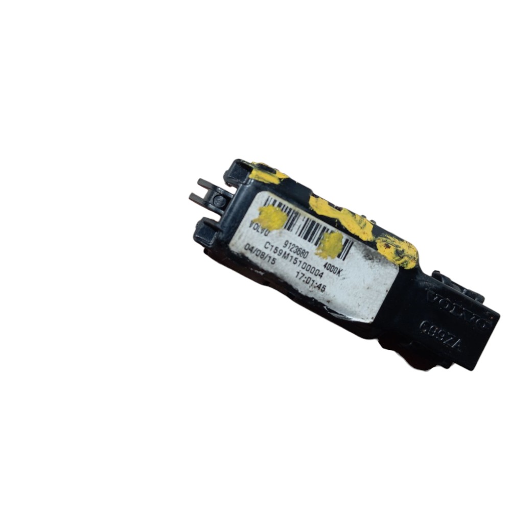 Luz Cortesia Esq Porta Malas Volvo V40 T3 2013 2019 V652 4