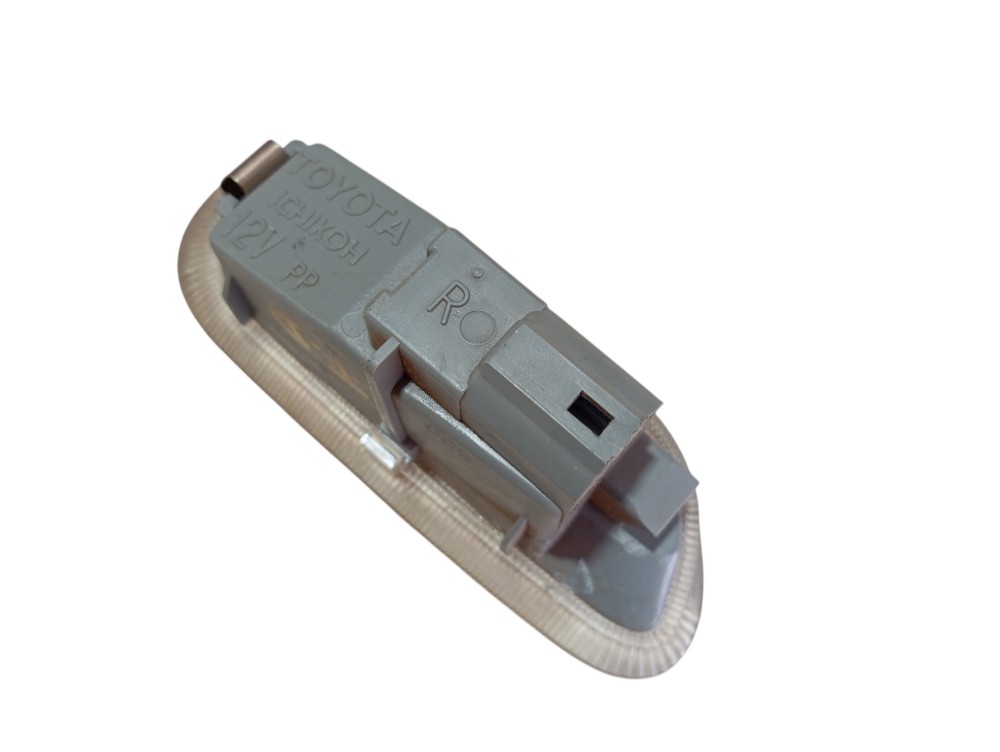 Luz Cortesia Porta Tras Direita Land Cruiser Prado 2005 V620 2