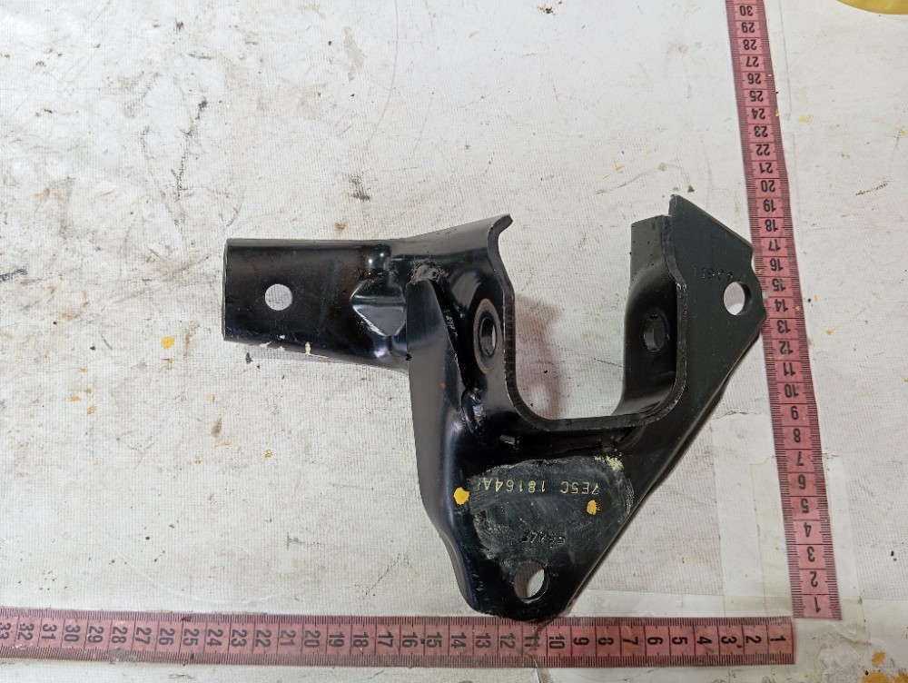 Suporte amortecedor tras direito Ford fusion 2010 a 12 V637 8