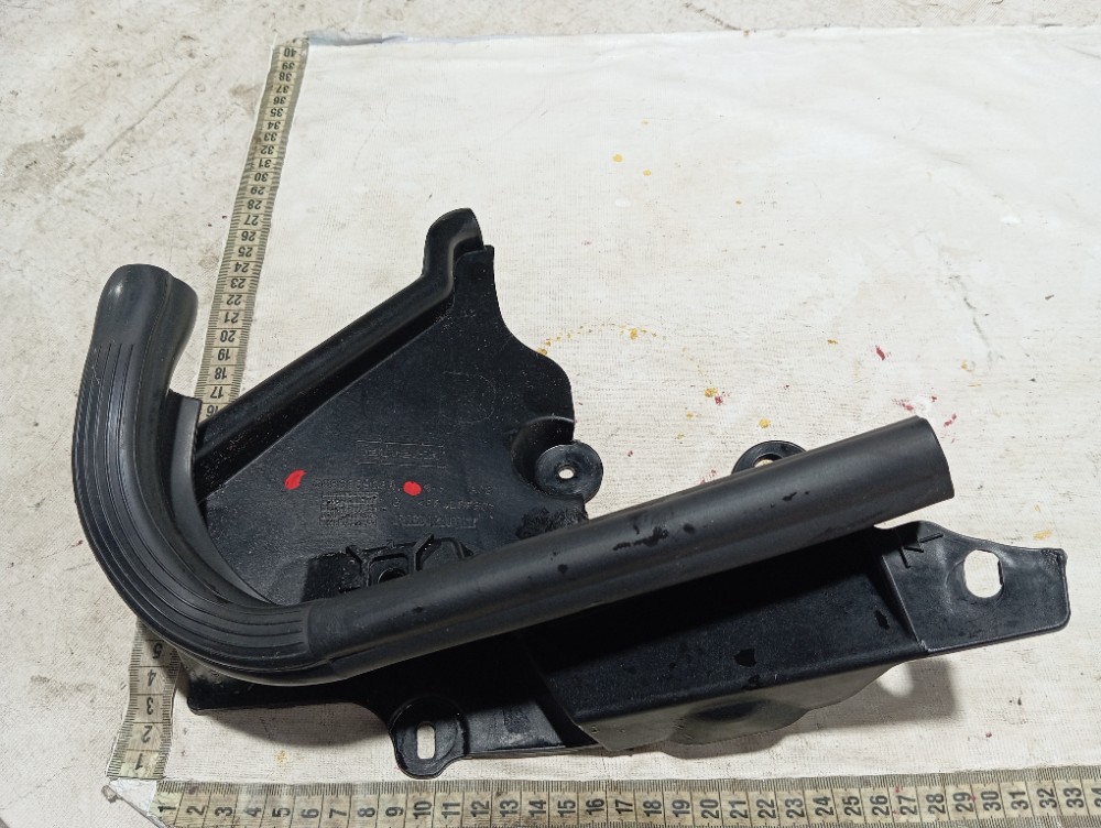 Suporte Esquerdo Churrasqueira Renault Zoe Neo 2023 V617 8
