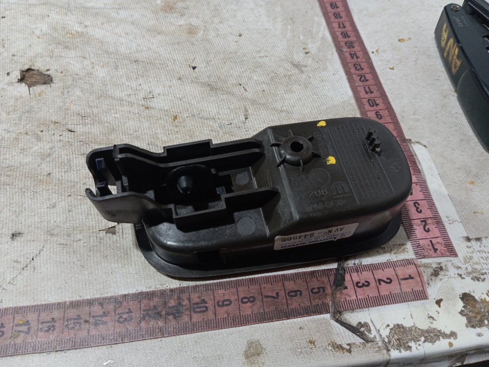 Maçaneta Int Porta Dianteira Direit Fiat Mobi 2016 2024 V654 Preto Dianteira 7