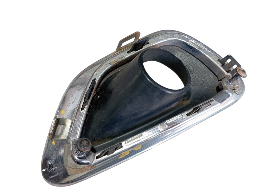 Moldura Farol Milha Esquerdo Jeep Grand Cherokee 14 15 V607 Esquerdo
