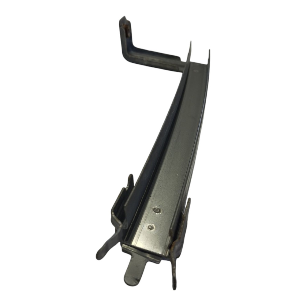 Canaleta Porta Dianteira Esquerda  Nissan Leaf 2023 V632 2