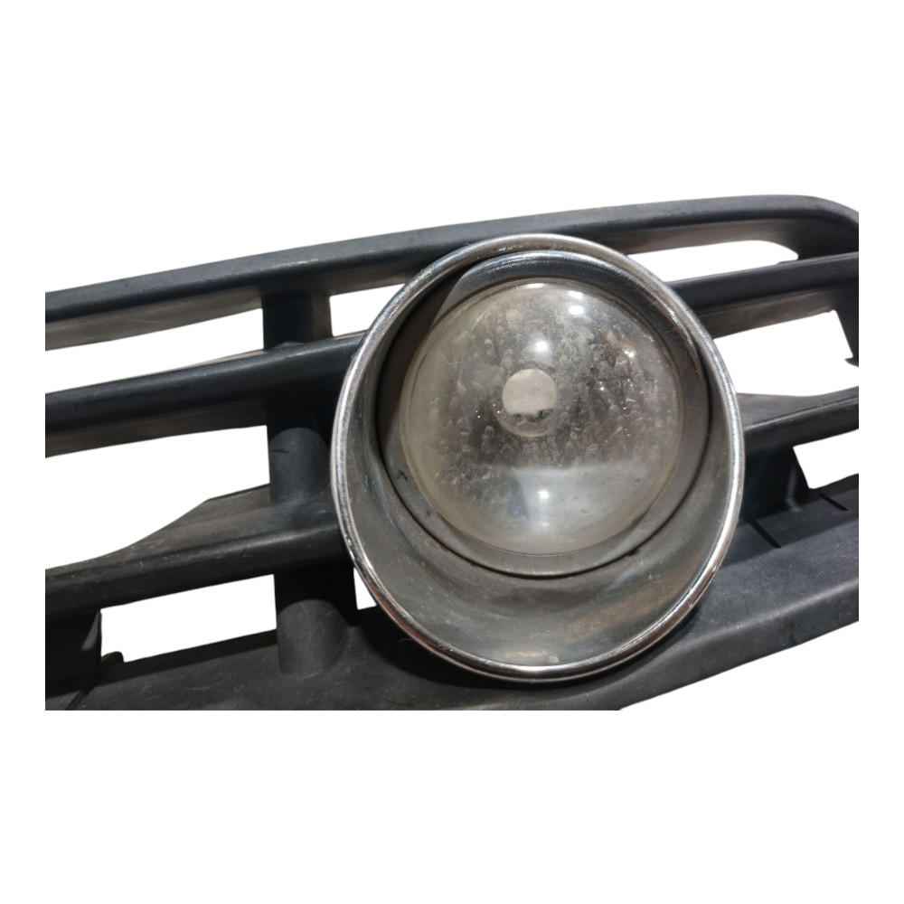 Moldura Farol Milha Esquerdo Vw Golf 2002 V373 5