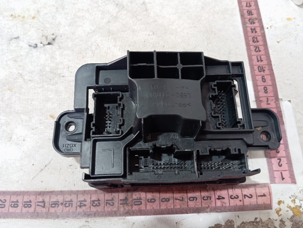 Módulo Porta Dian Esquerda Land Rover Defender 21 2022 V645 8