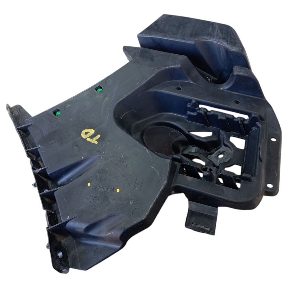 Guia Direito Parachoque Traseiro Volvo V40 T3 2013 2019 V652 3