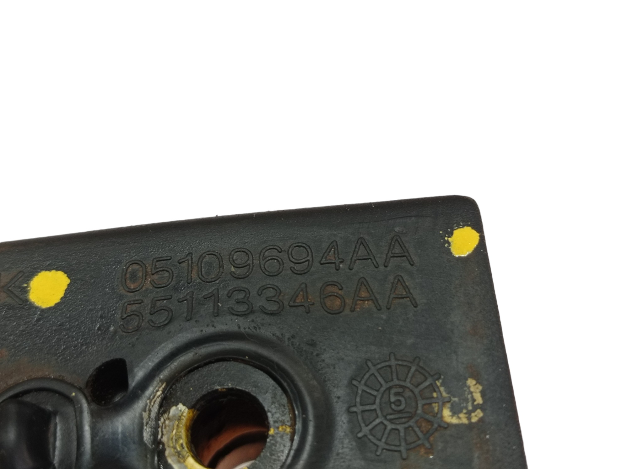 Batente Direito Tampa Traseira Jeep Grand Cherokee 14 V580 8