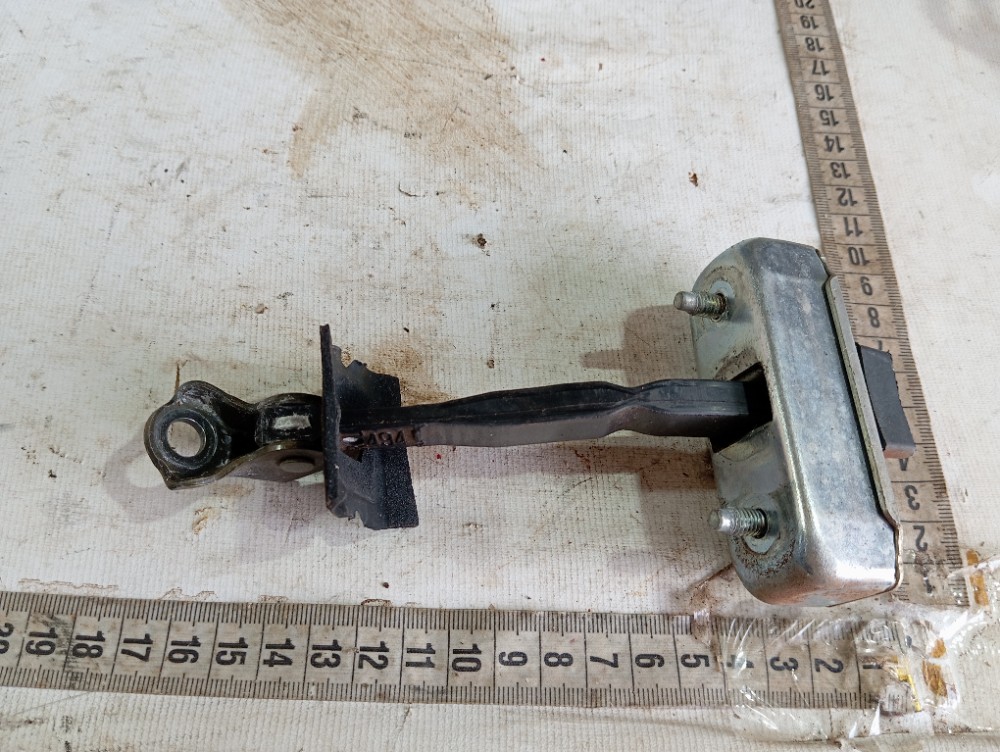 Limitador Porta Traseira Esquerda Land Cruiser Prado 05 V620 7