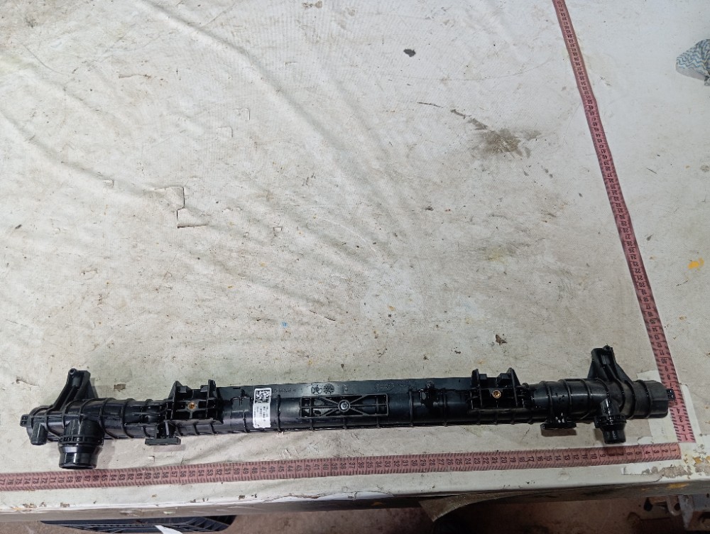 Caixa Radiador Land Rover Defender 2.0 2022 V645 7