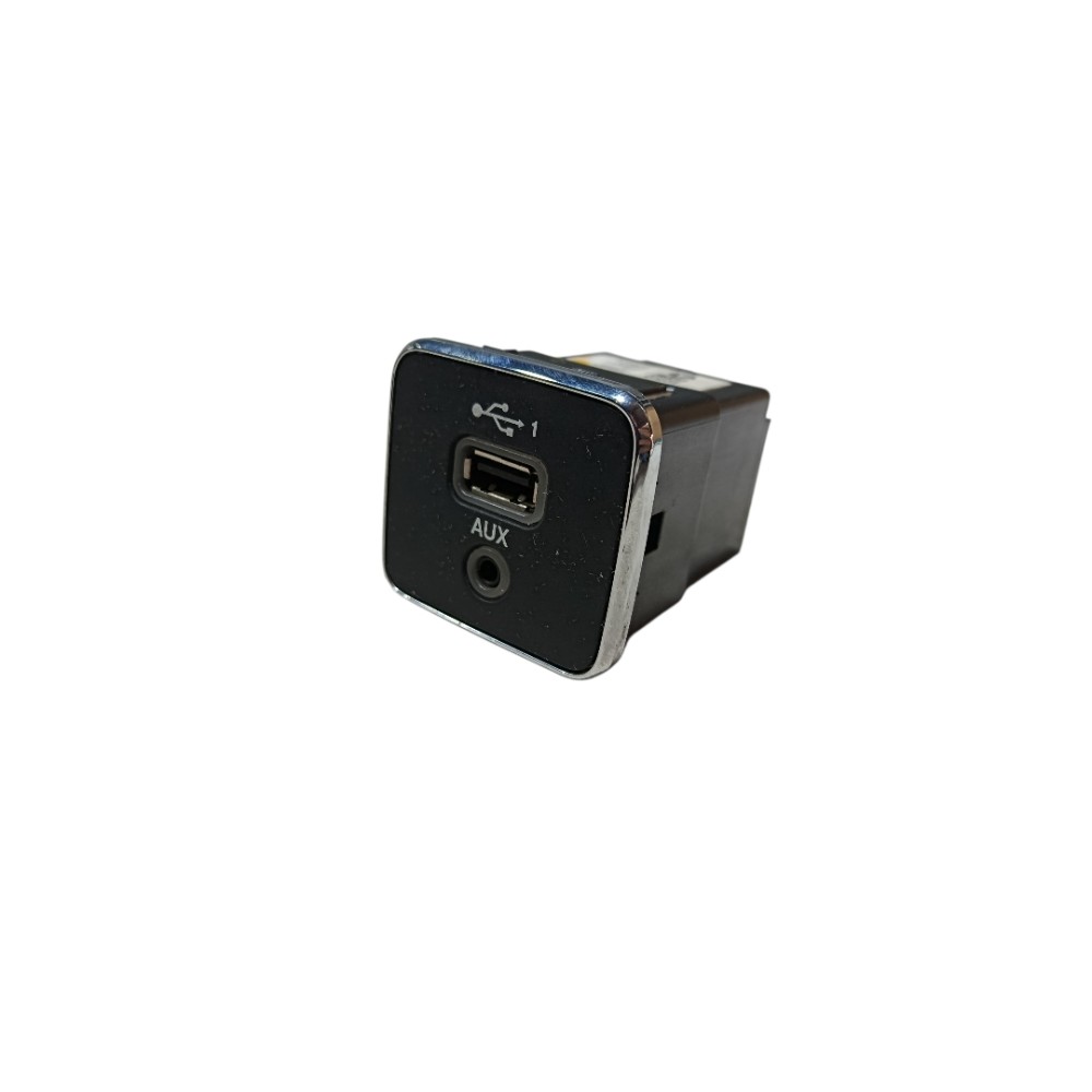 Entrada USB Fiat Strada 2021