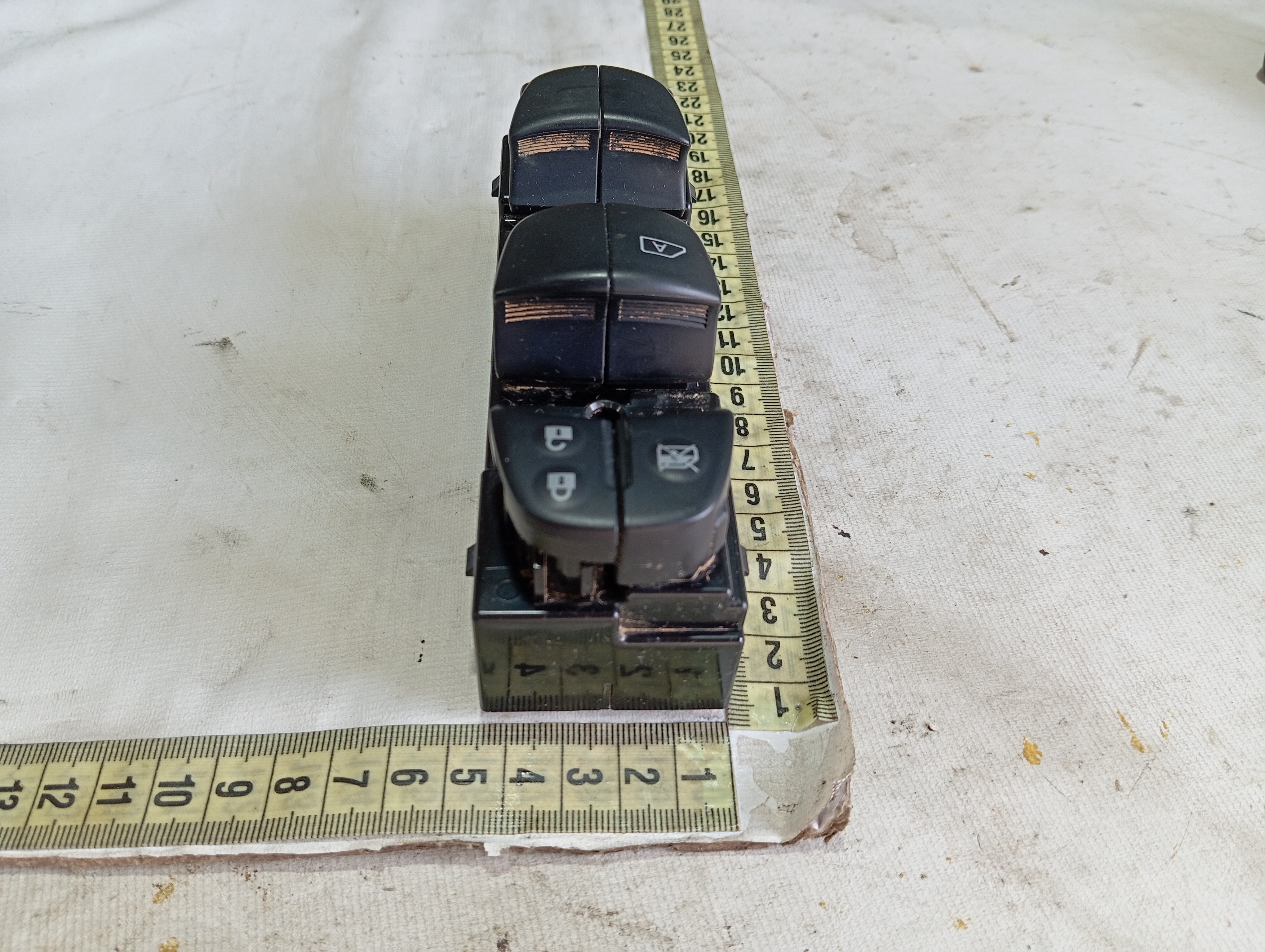 Botão Vidro Porta Dianteira Esquerda Nissan Leaf 2022 V589 10
