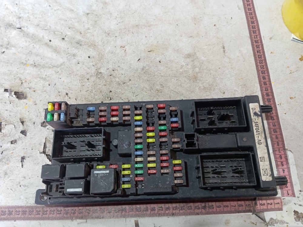 Caixa Fusível Bsi Land Rover Discovery 4 2010 A 2014 V656 8