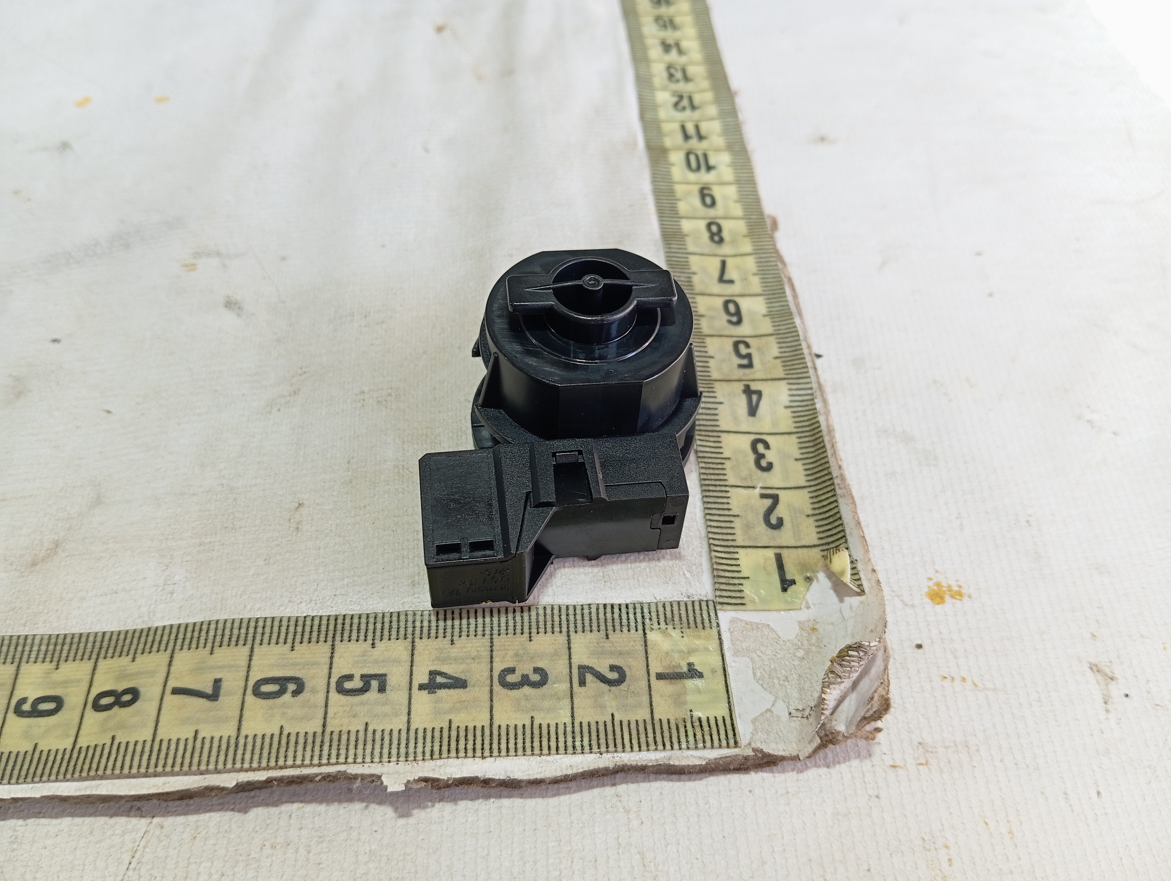 Sensor Porta Luvas Vw Taos Highline 250 2022 2024 V601 7