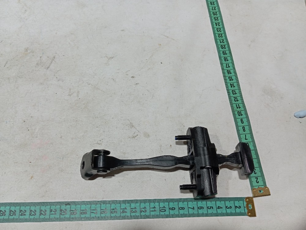 Limitador porta dianteira esquerda Byd Song Pro 2025 V669 8