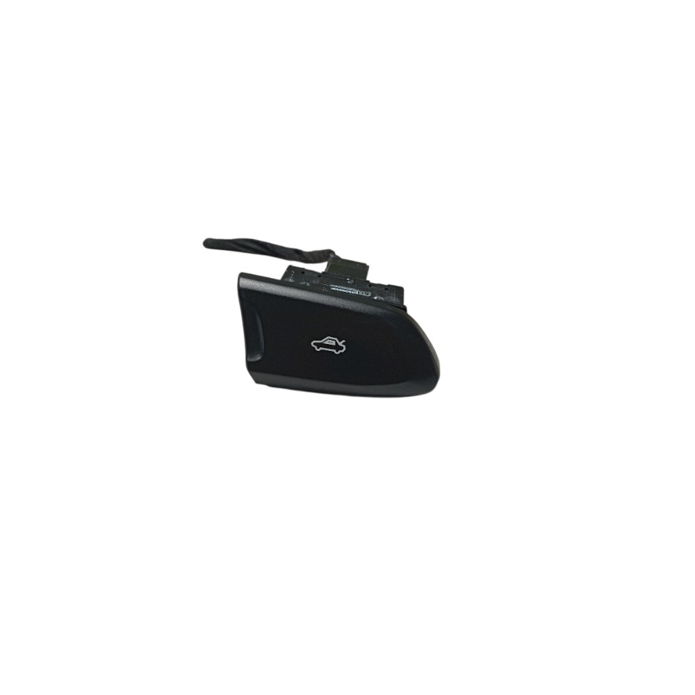 Botão abertura tampa traseira Chevrolet Onix 2018 2