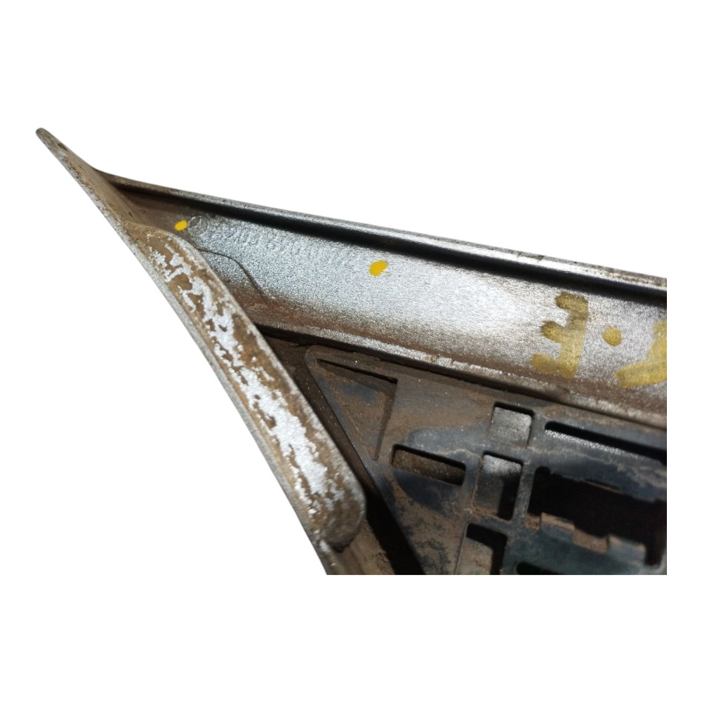 Aplique Caixa Roda Traseira Esq Mercedes C180 2002 2007 V661 4