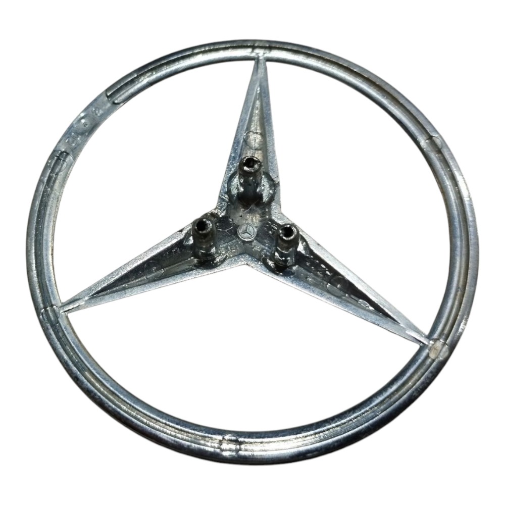 Emblema Traseiro Mercedes C180 2002 2007 V661 Prata 2