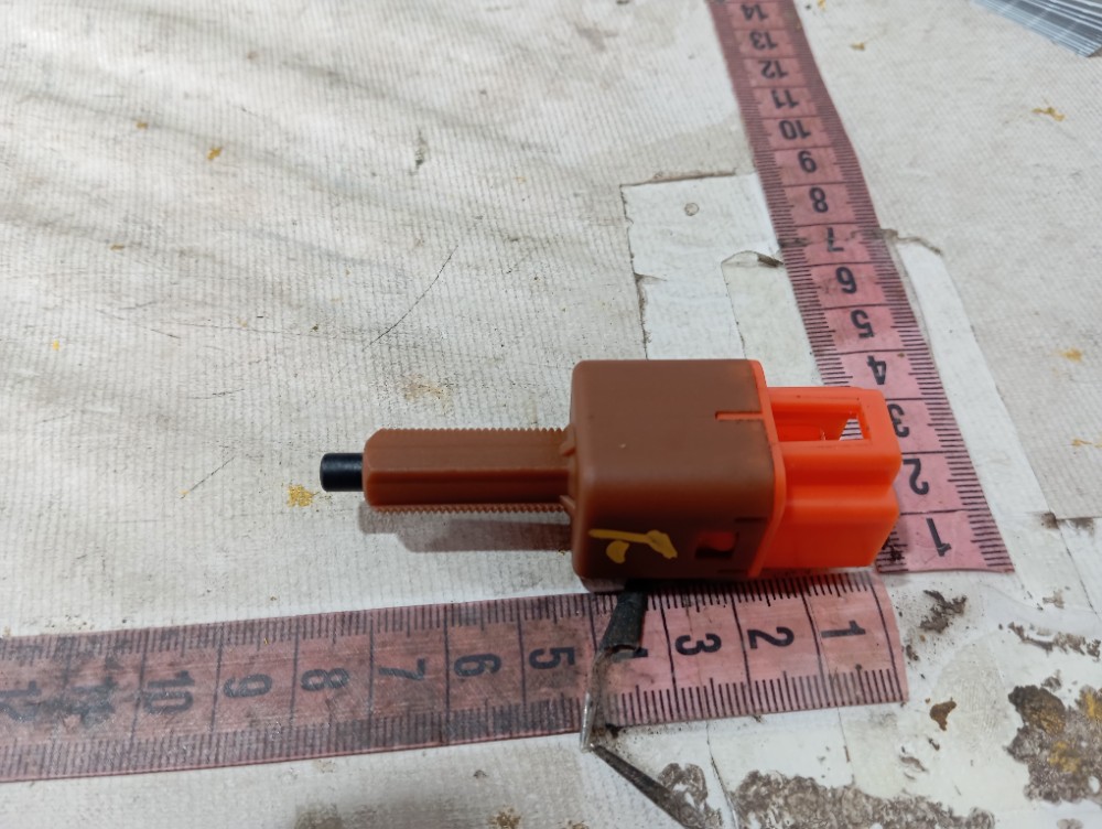 Interruptor pedal freio BYD Dolphin 2024 a 2025 V653 9