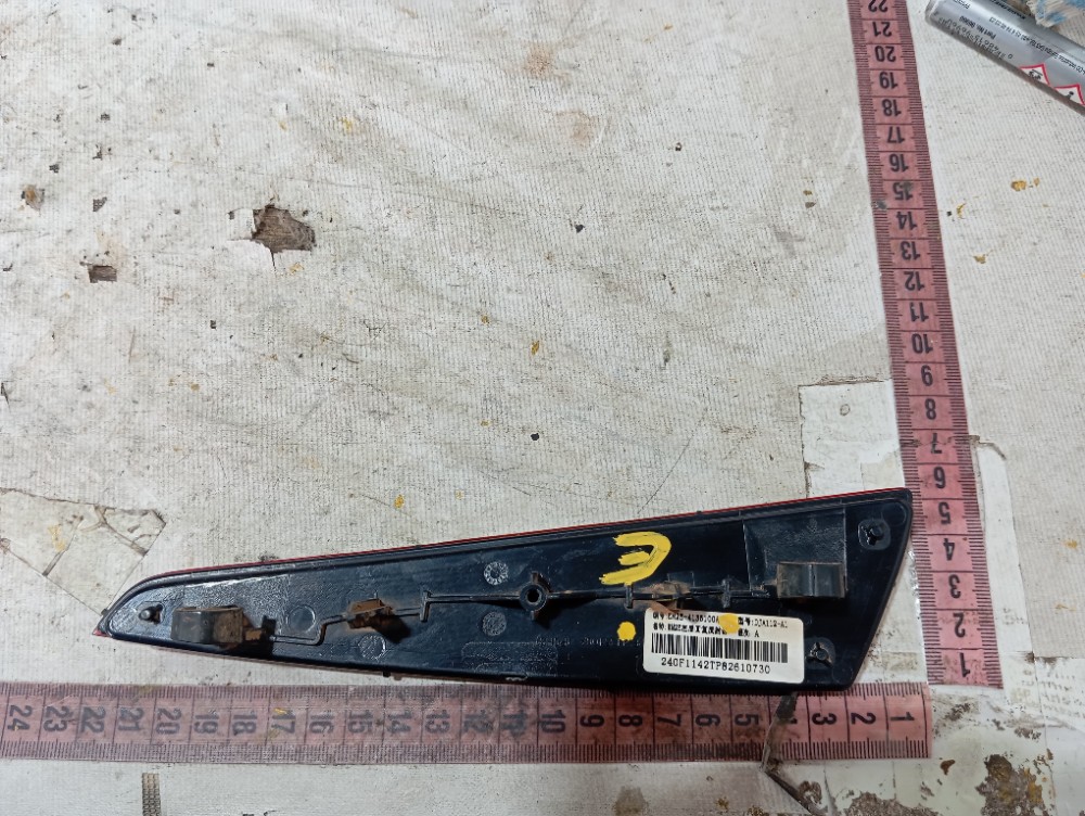 Olho Gato Esquerdo Parachoque Traseiro Byd Dolphin 2024 V653 9