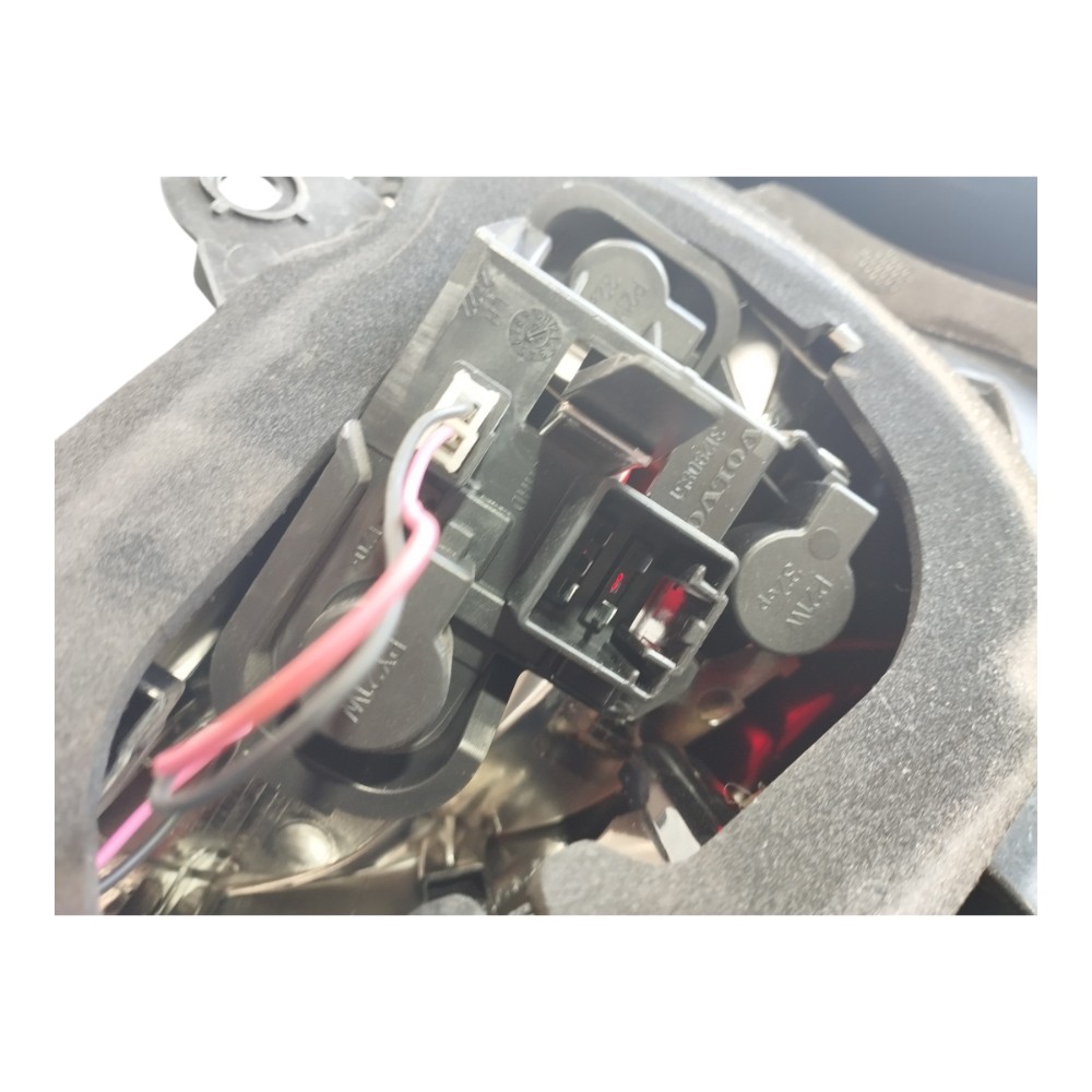 Lanterna Esquerda Volvo V40 T3 2013 2019 V652 4