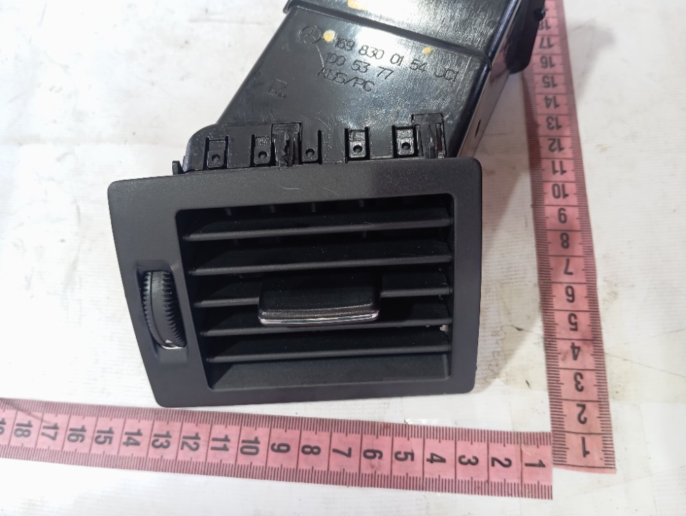 Difusor Ar Esquerdo Mercedes B180 2010 V630 9