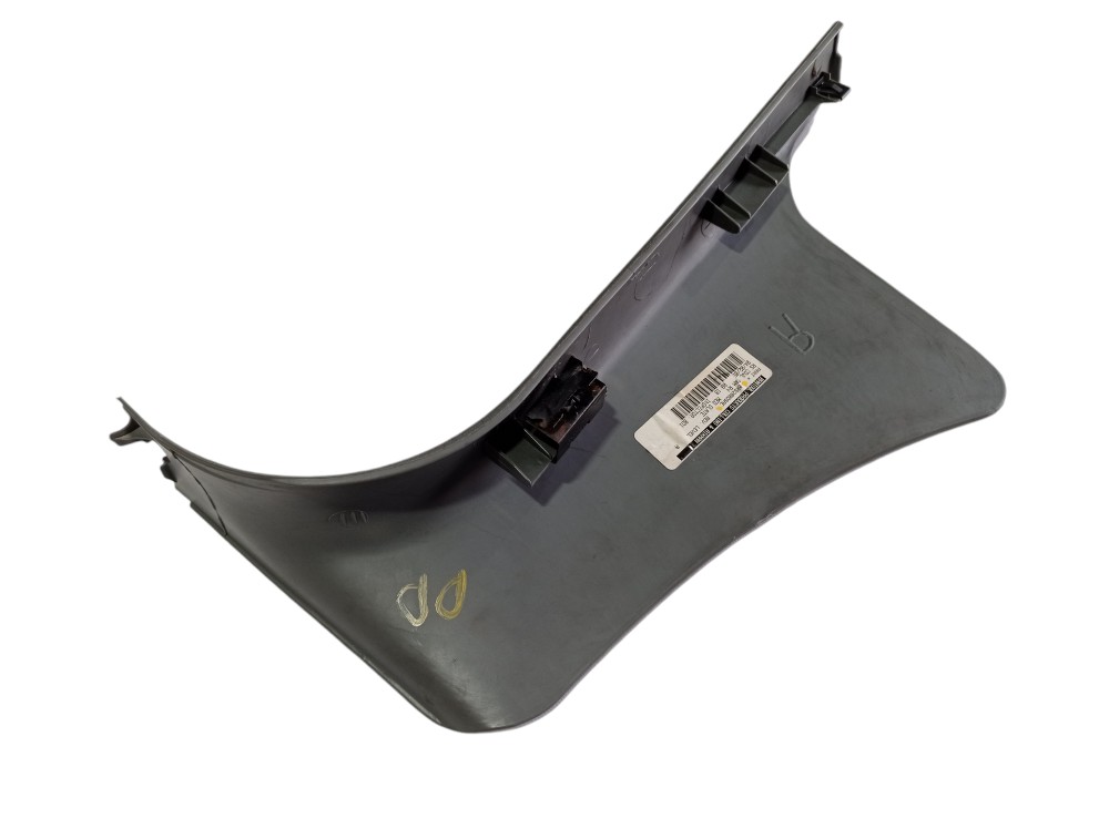 Moldura Pe Coluna Direita Chrysler Grand Caravan 2005 V368 3